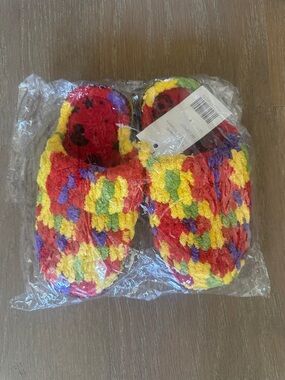 Multicolor Plush Slipper Clogs - Bright Rainbow Pattern